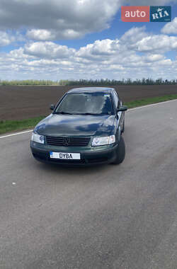 Седан Volkswagen Passat 1998 в 