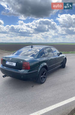 Седан Volkswagen Passat 1998 в 