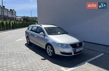Универсал Volkswagen Passat 2009 в Ровно