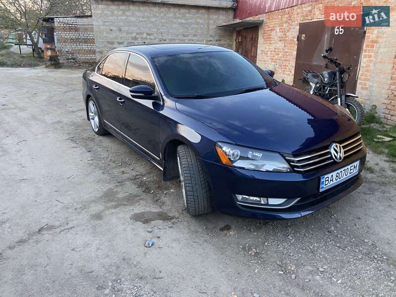 Седан Volkswagen Passat 2012 в Кропивницькому