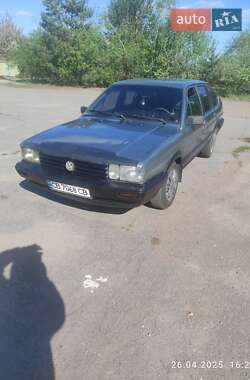 Хетчбек Volkswagen Passat 1987 в 