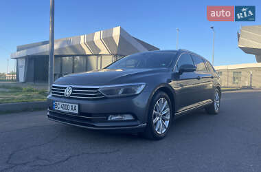 Универсал Volkswagen Passat 2015 в Львове