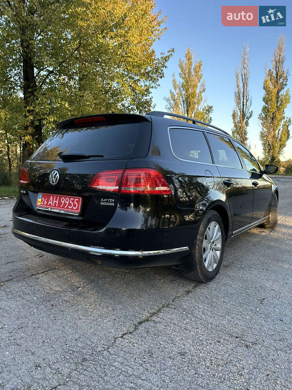 Універсал Volkswagen Passat 2013 в Кельменцях