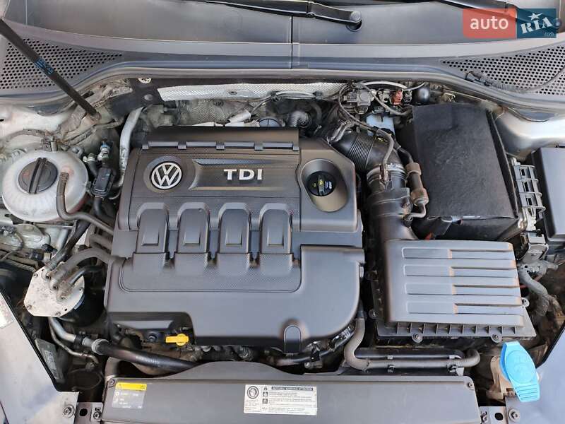 Універсал Volkswagen Passat 2015 в Чернігові