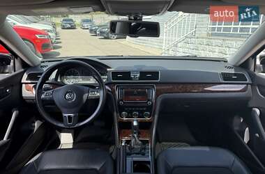 Седан Volkswagen Passat 2012 в 
