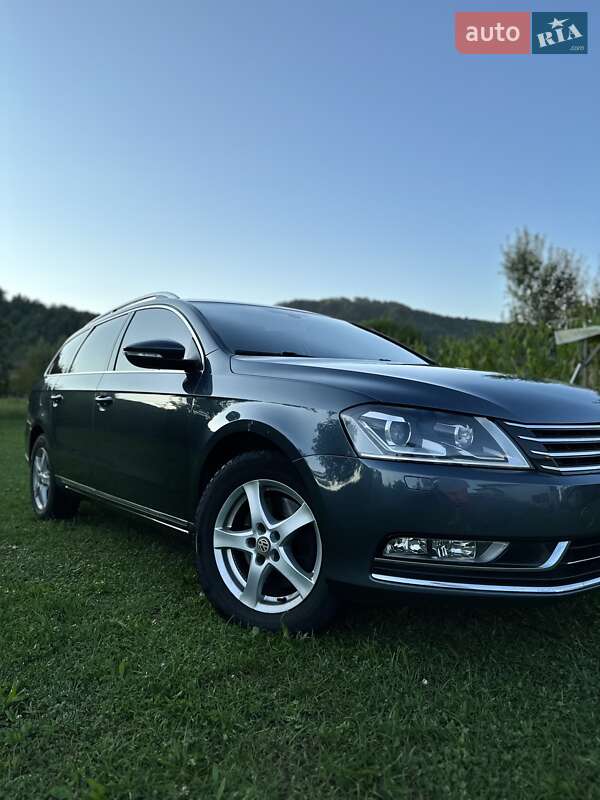 Универсал Volkswagen Passat 2012 в Тячеве