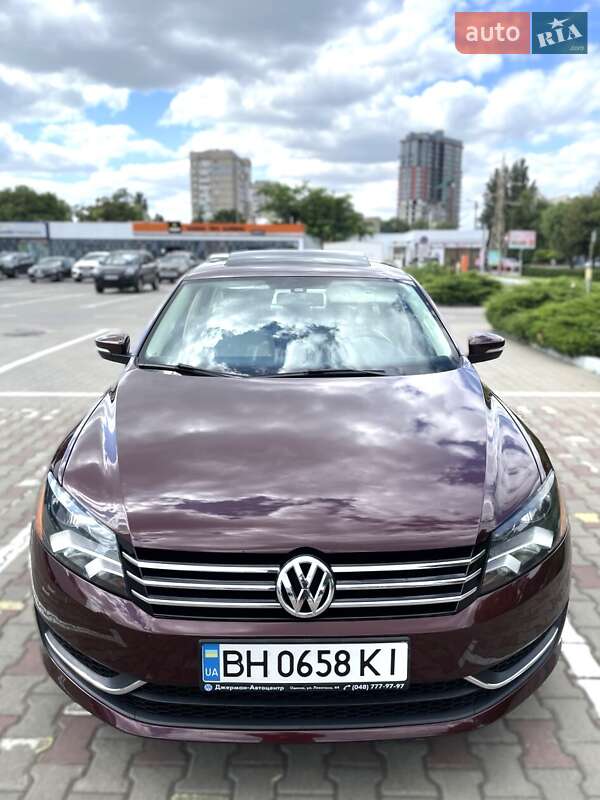 Седан Volkswagen Passat 2013 в Одессе