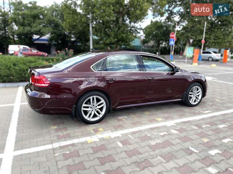 Седан Volkswagen Passat 2013 в Одессе