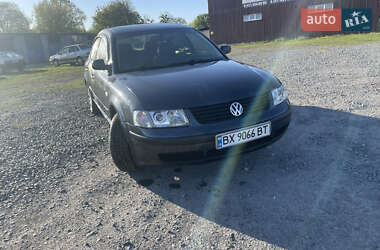 Седан Volkswagen Passat 1999 в Ярмолинцах