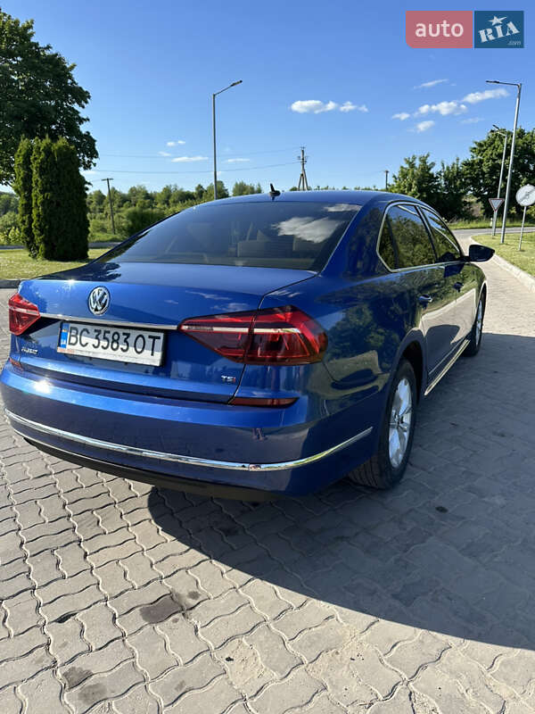 Седан Volkswagen Passat 2016 в Рудки