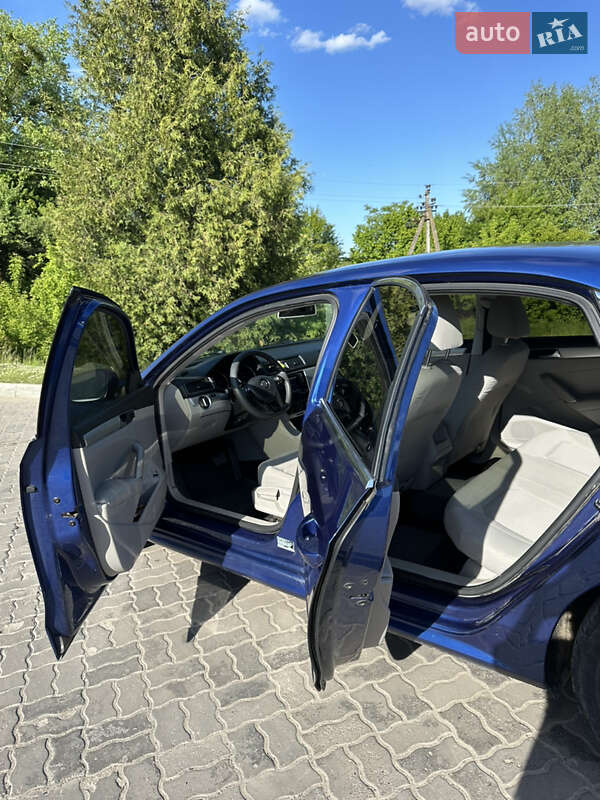 Седан Volkswagen Passat 2016 в Рудки