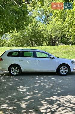 Универсал Volkswagen Passat 2012 в 