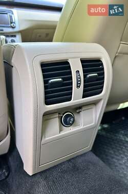 Универсал Volkswagen Passat 2012 в 