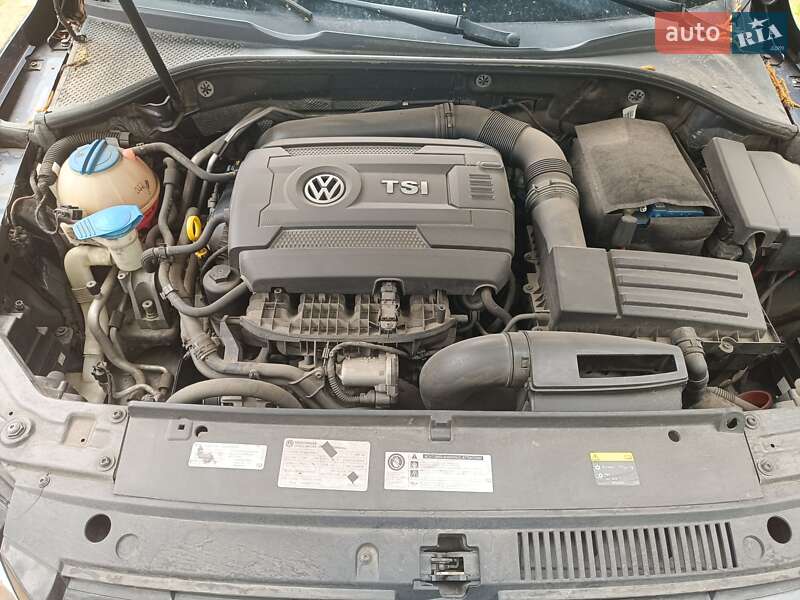Седан Volkswagen Passat 2014 в Черкасах