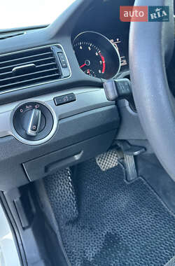 Седан Volkswagen Passat 2016 в 