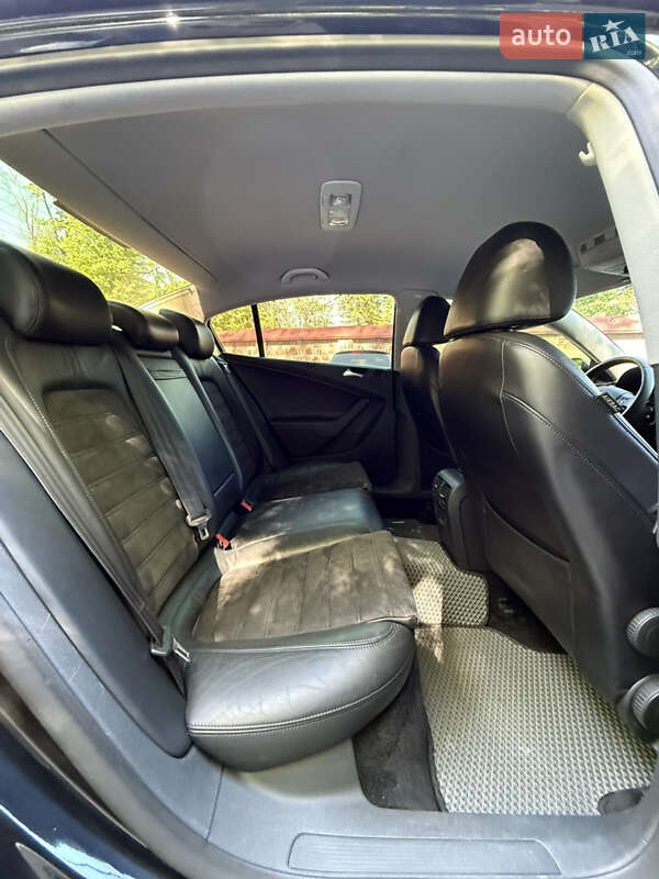 Седан Volkswagen Passat 2008 в Чернівцях