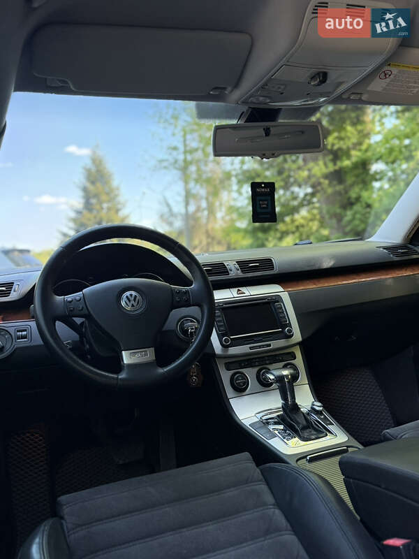 Седан Volkswagen Passat 2008 в Чернівцях