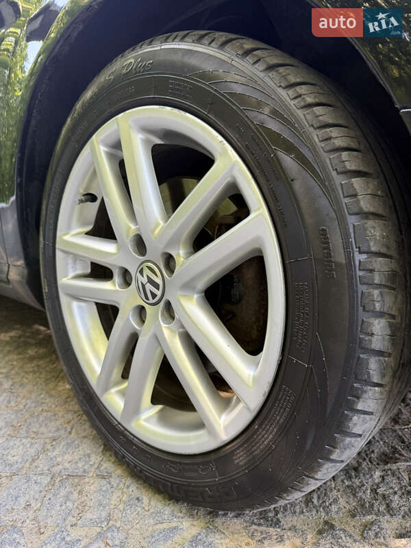 Седан Volkswagen Passat 2008 в Чернівцях