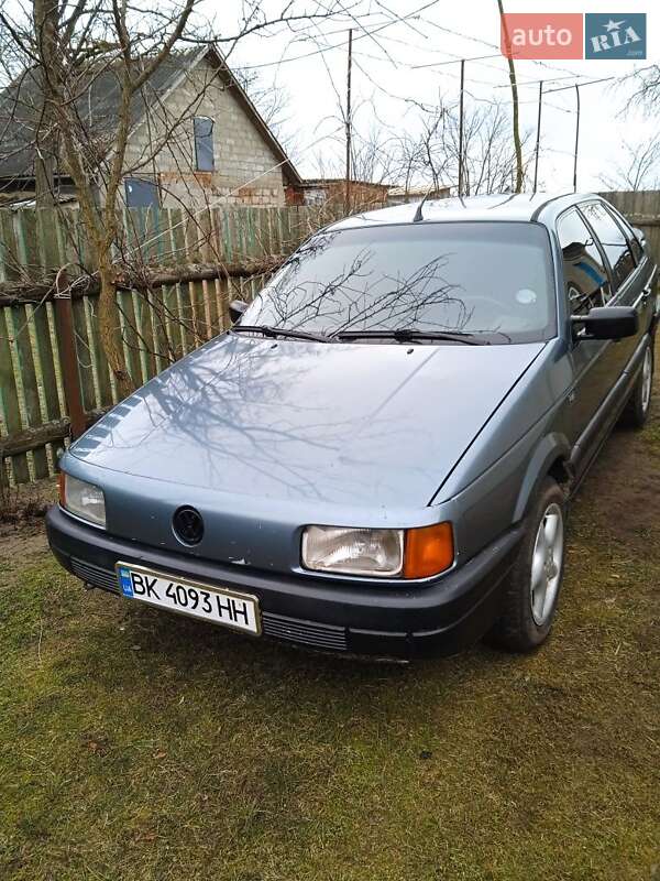 Volkswagen Passat 1990