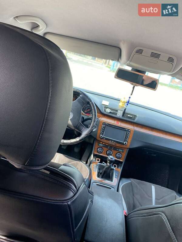 Седан Volkswagen Passat 2006 в Черновцах