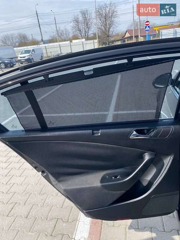 Седан Volkswagen Passat 2006 в Черновцах