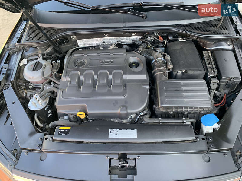 Седан Volkswagen Passat 2017 в Хмельницькому