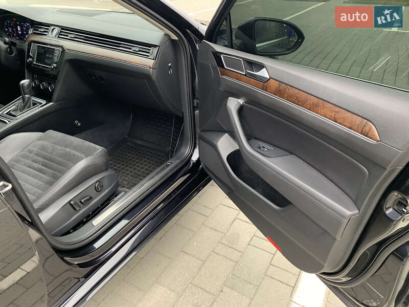Седан Volkswagen Passat 2017 в Хмельницькому