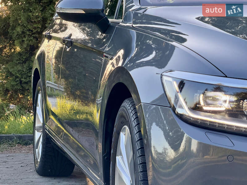 Универсал Volkswagen Passat 2015 в Дубно