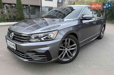 Седан Volkswagen Passat 2016 в Києві
