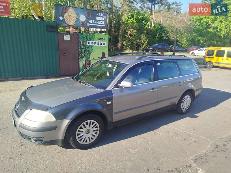 Універсал Volkswagen Passat 2003 в Києві