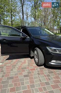 Универсал Volkswagen Passat 2017 в Кропивницком
