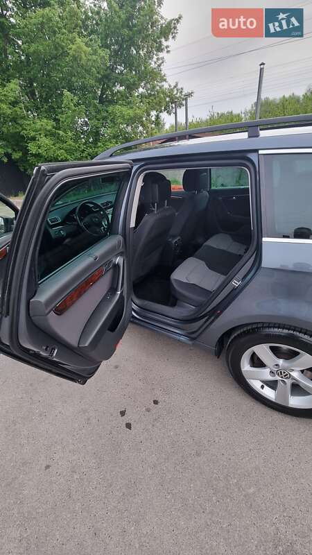 Універсал Volkswagen Passat 2011 в Києві