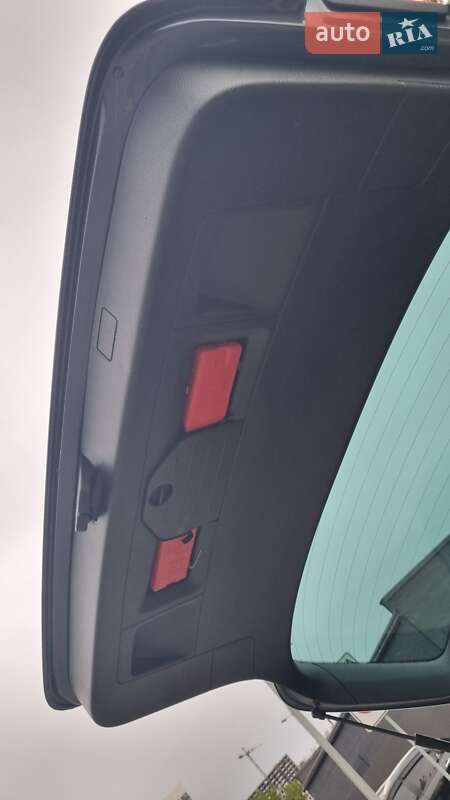 Універсал Volkswagen Passat 2011 в Києві