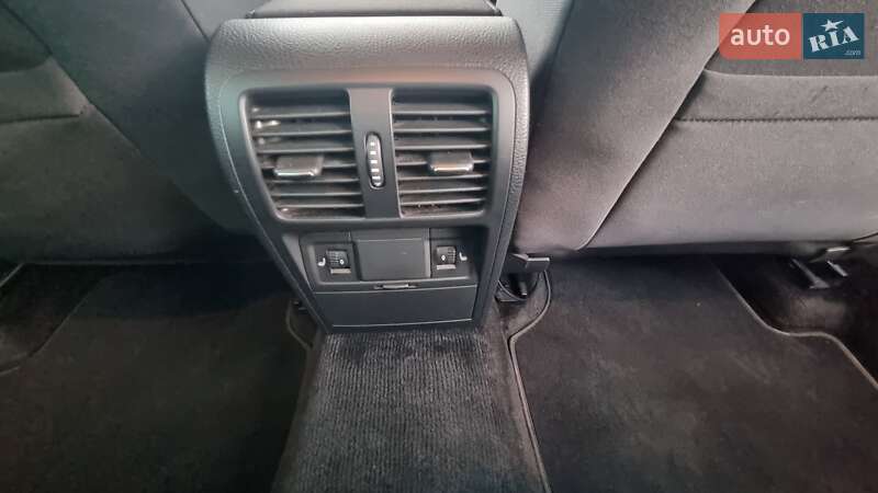 Універсал Volkswagen Passat 2011 в Києві