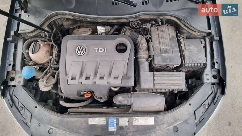 Універсал Volkswagen Passat 2011 в Києві