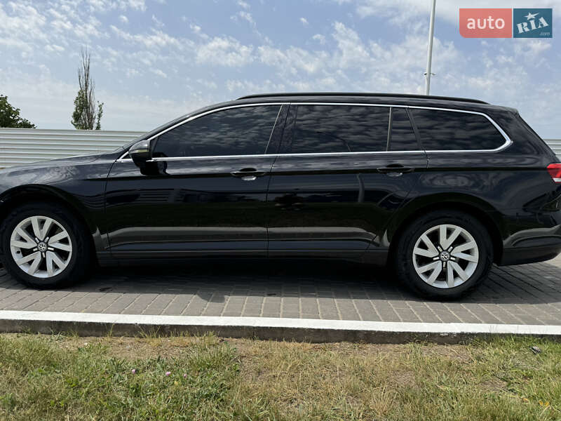 Універсал Volkswagen Passat 2015 в Миколаєві