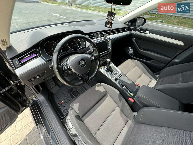 Універсал Volkswagen Passat 2015 в Миколаєві