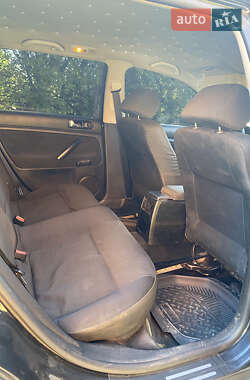 Універсал Volkswagen Passat 2001 в 