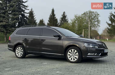 Універсал Volkswagen Passat 2012 в 