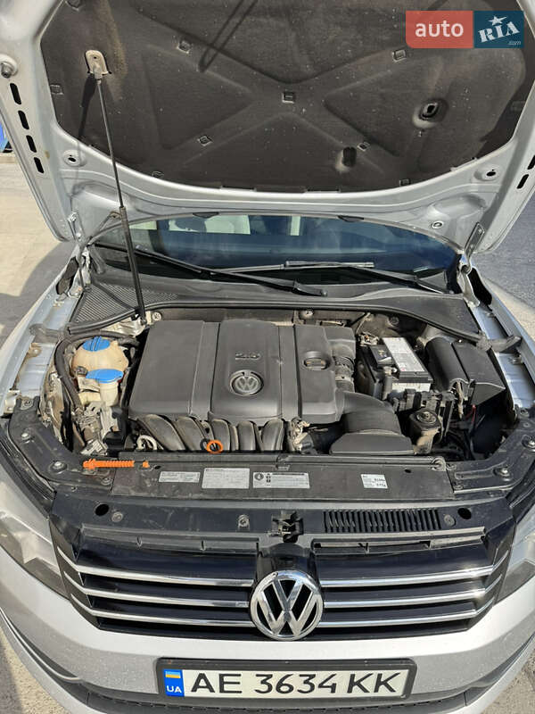 Седан Volkswagen Passat 2013 в Дніпрі