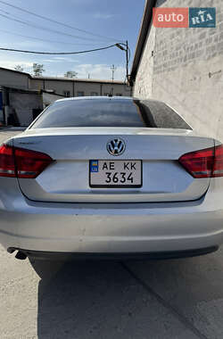 Седан Volkswagen Passat 2013 в 
