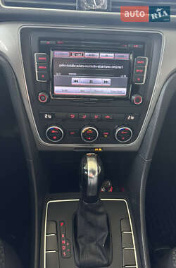 Седан Volkswagen Passat 2011 в 