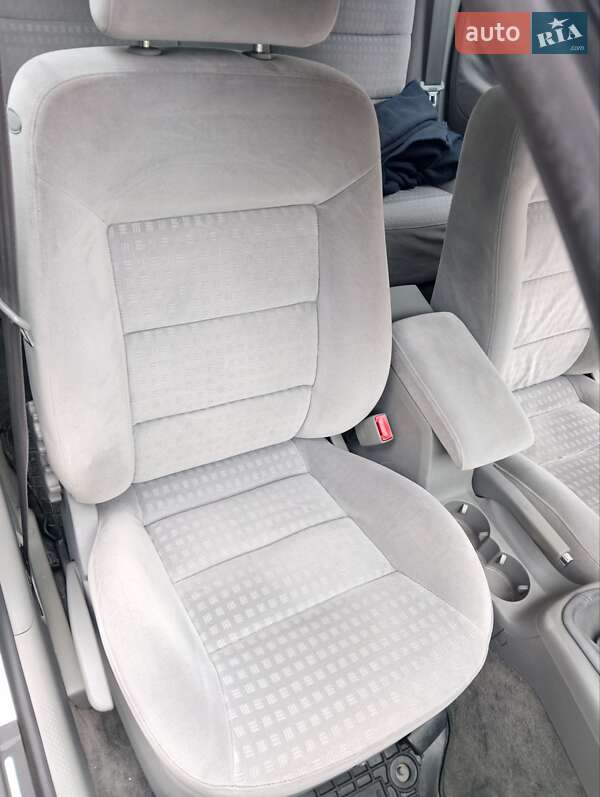 Седан Volkswagen Passat 2001 в Конотопі