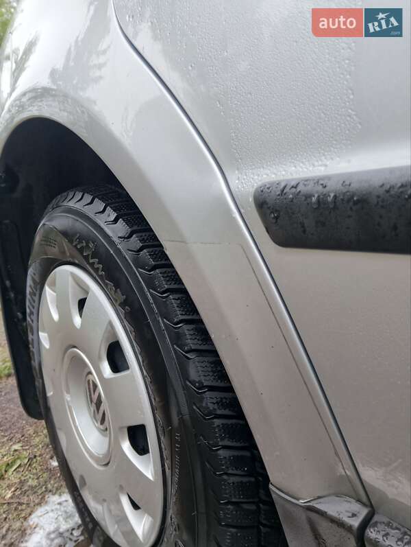 Седан Volkswagen Passat 2001 в Конотопі