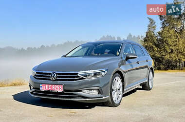 Універсал Volkswagen Passat 2021 в Чернівцях