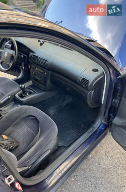 Універсал Volkswagen Passat 1998 в 