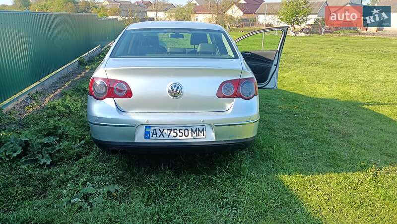 Седан Volkswagen Passat 2006 в Буске