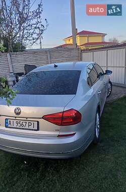 Седан Volkswagen Passat 2015 в 