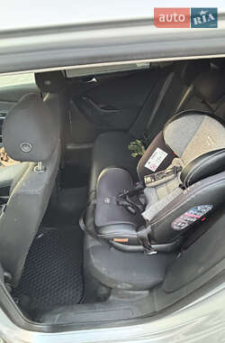Універсал Volkswagen Passat 2010 в 