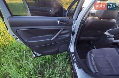 Седан Volkswagen Passat 2004 в 